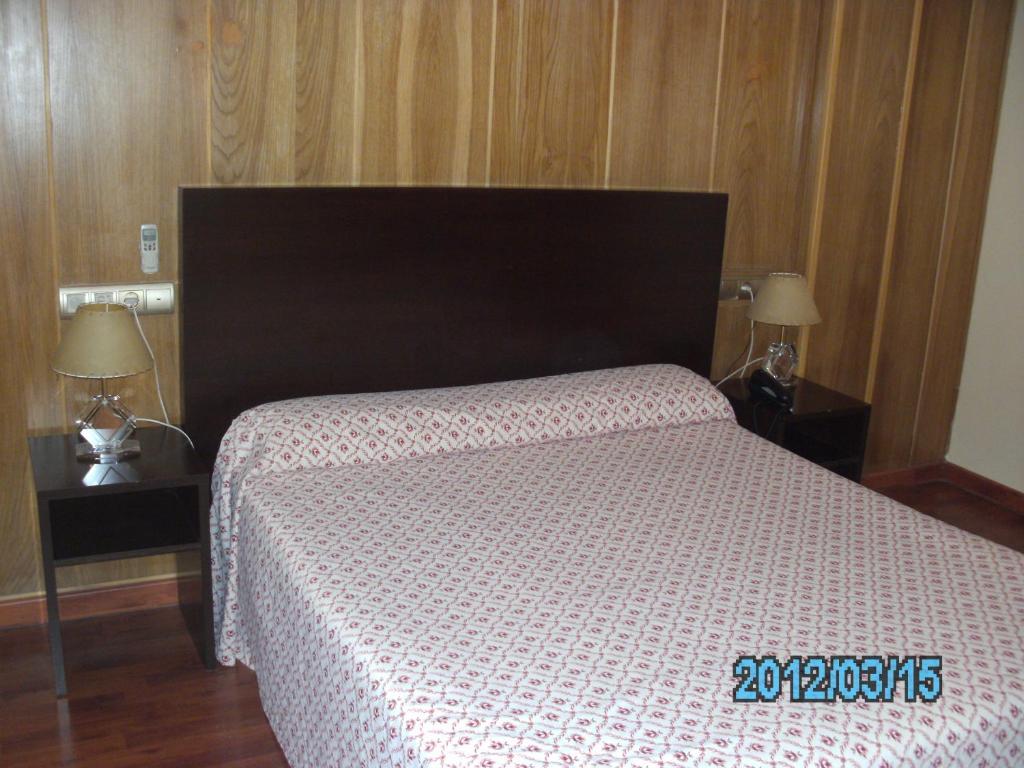 Hotel La Duquesa Pinos Genil Habitación foto